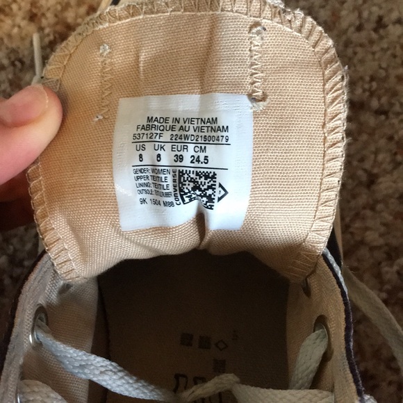 Black double-tongued converse sneakers - Picture 5 of 8